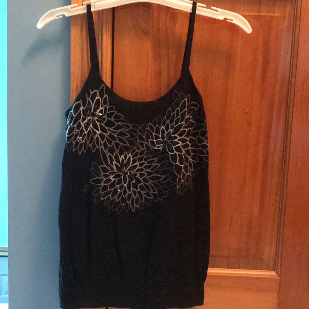 Black tank. Design in front. Size Small